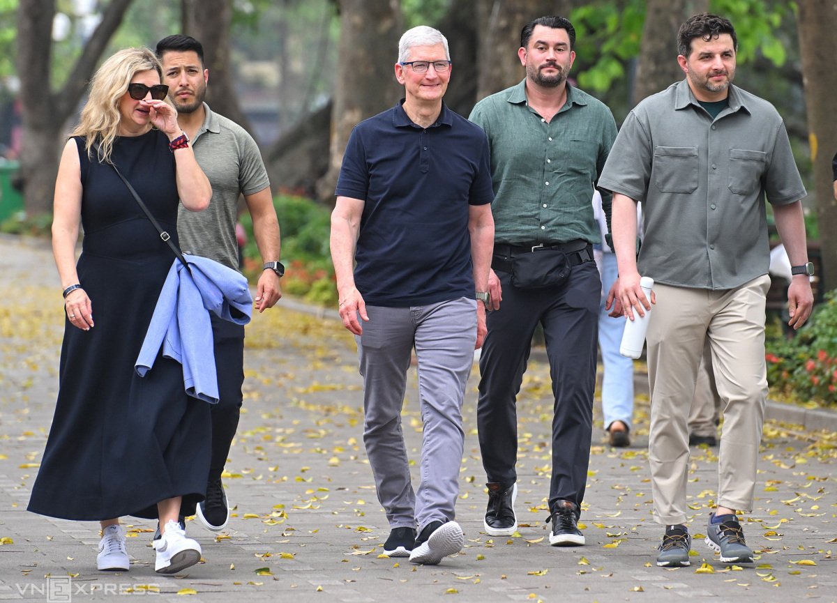 Tim Cook Tim Cook